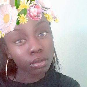 Meet your Posher, Renee